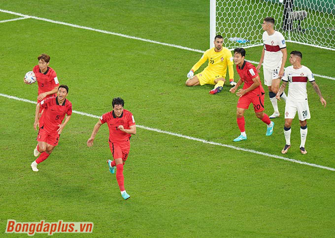 Đội tuyển Hàn Quốc nhen nhóm tia hy vọng sau khi gỡ hòa Bồ Đào Nha 