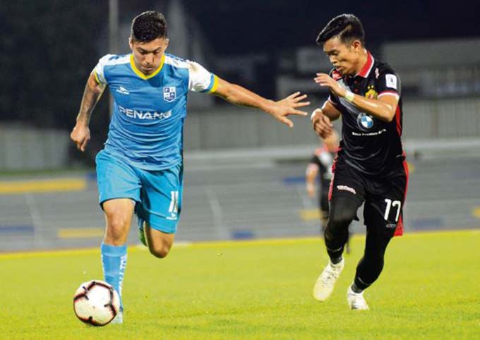 Malaysia sẽ trình làng chân sút nhập tịch Aguero ở (xanh) AFF Cup 2022