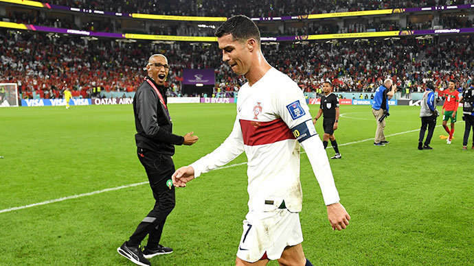 Ronaldo tạm biệt giải đấu trên đất Qatar với những giọt nước mắt