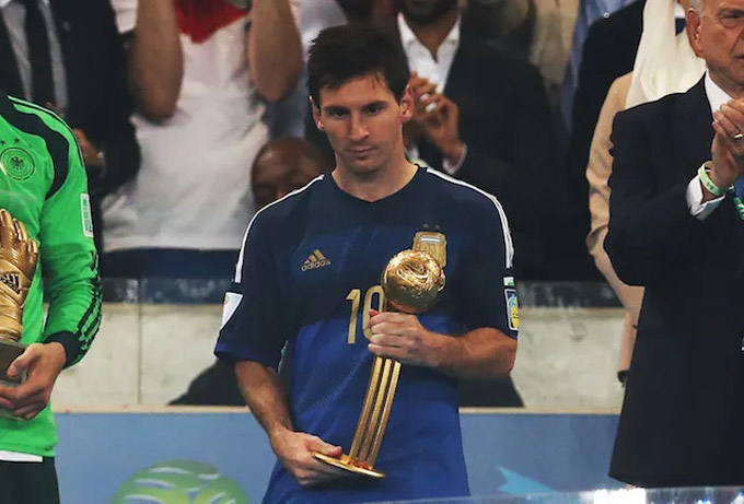Messi nhận danh hiệu Quả bóng Vàng World Cup 2014