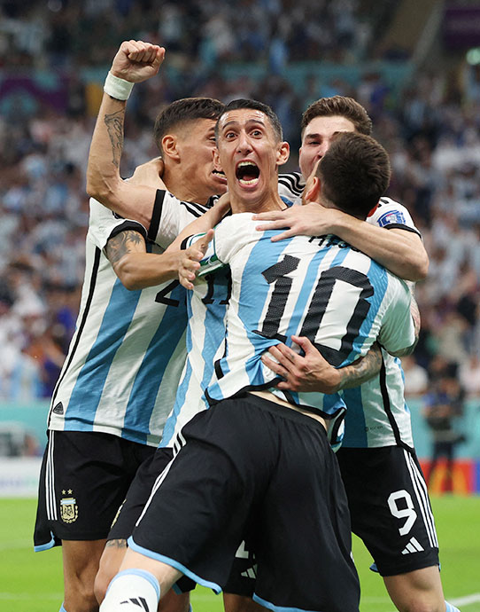 Di Maria (giữa) đã có 1 đường kiến tạo thành bàn cho Argentina ở World Cup 2022