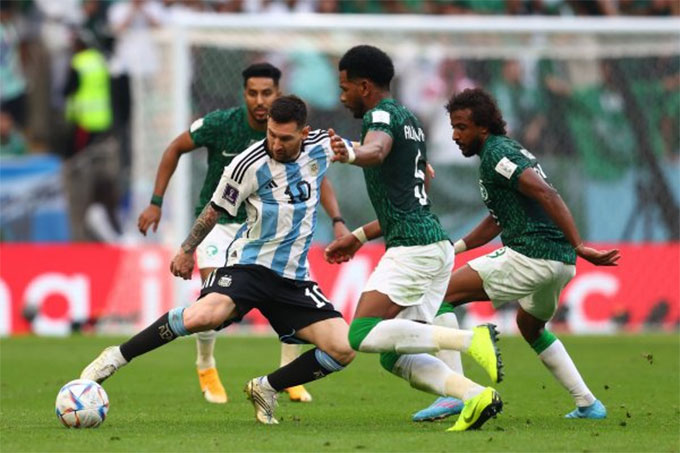 Argentina khởi đầu World Cup 2022 bằng thất bại bất ngờ trước Saudi Arabia