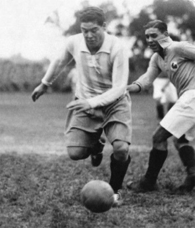 Argentina đánh bại Pháp trong hành trình vào đến trận chung kết World Cup 1930