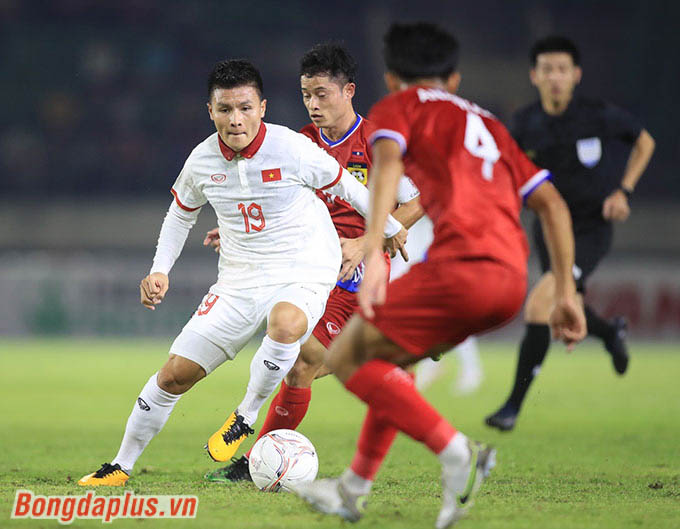 Quang Hải chỉ thi đấu đúng 34 phút trong trận Việt Nam thắng 6-0 Lào - Ảnh: Minh Tuấn
