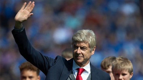 Wenger trở lại Arsenal sau 1.695 ngày