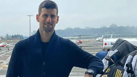 Djokovic hạ cánh xuống Australia sau một năm bị trục xuất