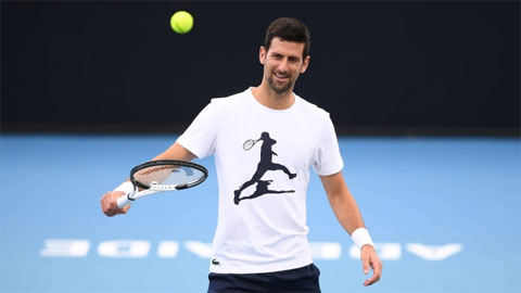 Djokovic tập luyện ở Adelaide, Australia hôm 28/12