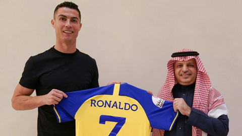 CHÍNH THỨC: Ronaldo gia nhập Al-Nassr