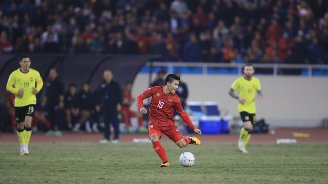 Quang Hải đã có đường chuyền đẳng cấp để đồng đội ghi bàn trong trận gặp Malaysia vừa qua 	Ảnh: MINH TUẤN