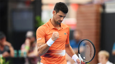 Djokovic nén đau hạ Medvedev ở bán kết giải Adelaide