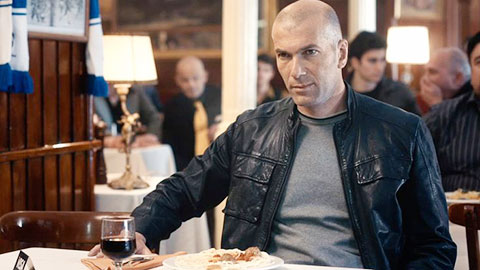 Zidane bơ vơ sau khi Deschamps gia hạn