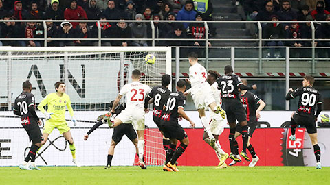 Báo động đỏ cho hàng thủ Milan