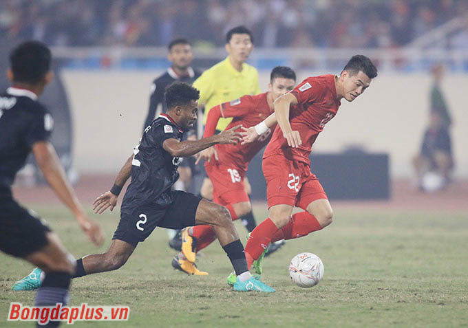 Bên cạnh đó, Tiến Linh cũng đã ghi 17 bàn thắng cho ĐT Việt Nam, vượt qua đàn anh Văn Quyết để vào top 4 chân sút vĩ đại nhất ĐT Việt Nam 