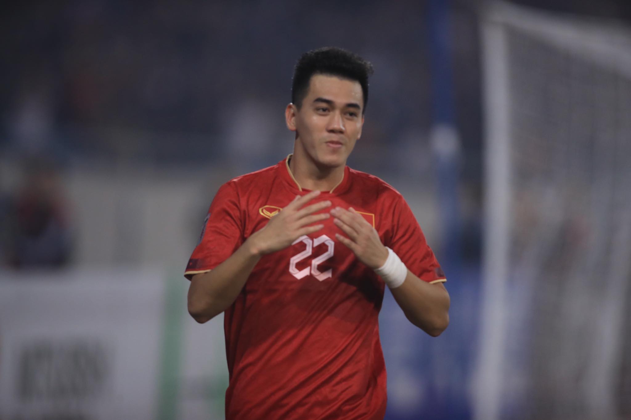 Tiến Linh được bầu chọn là cầu thủ xuất sắc nhất trận bán kết lượt về giữa Việt Nam và Indonesia - Ảnh: Minh Tuấn 