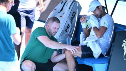 Djokovic dính chấn thương trước thềm Australian Open 2023