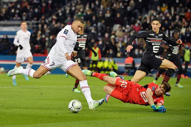 Cái duyên ghi bàn của Mbappe trước Rennes là chưa đủ để có thể giúp PSG giành chiến thắng