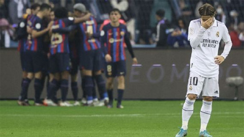 Real Madrid thua tâm phục khẩu phục trước Barcelona