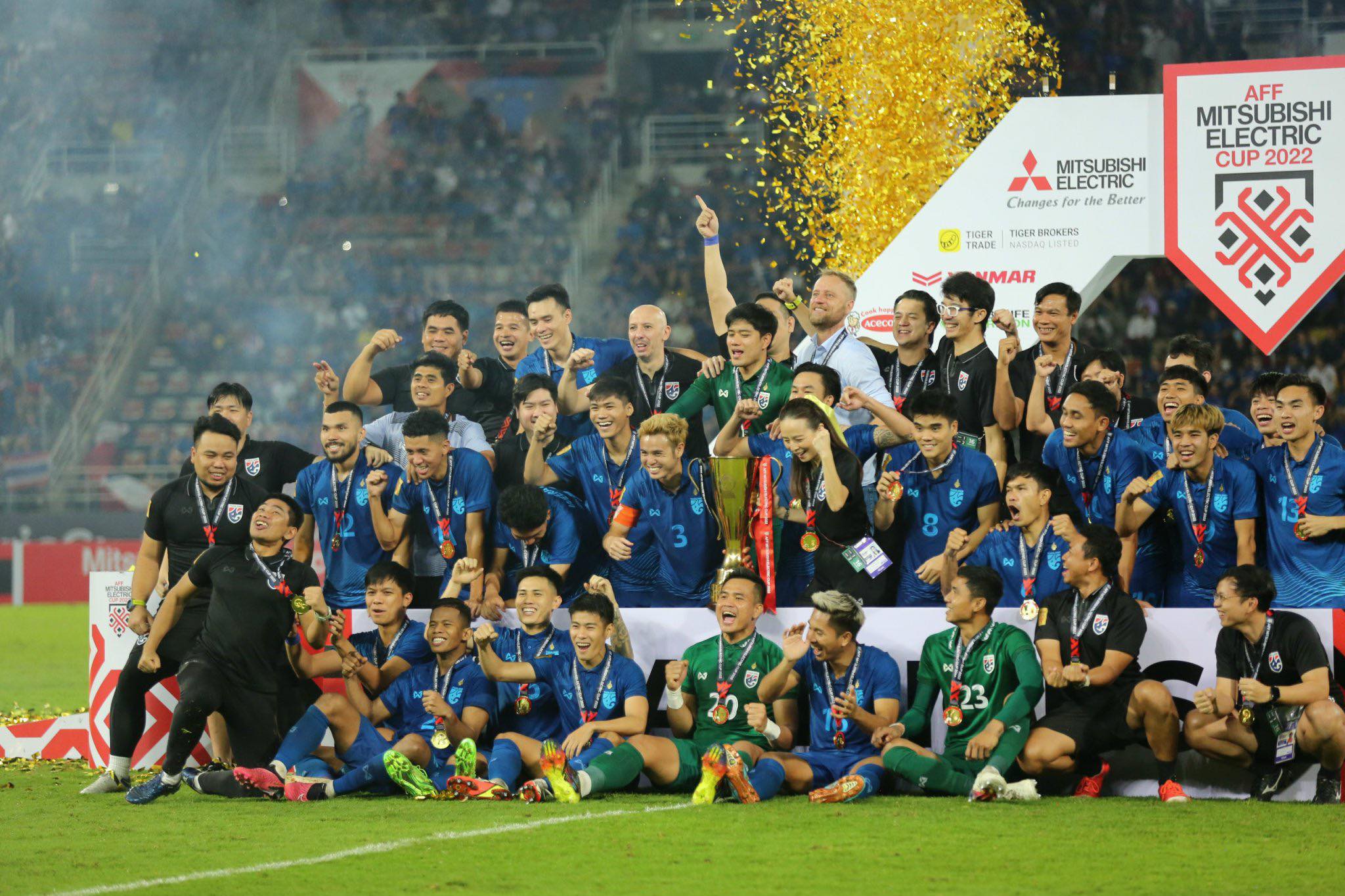 Thái Lan lần thứ 2 vô địch AFF Cup dưới sự dẫn dắt của HLV Polking - Ảnh: Anh Khoa 