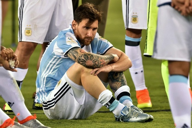Messi từng nói lời từ giã đội tuyển quốc gia vào năm 2016