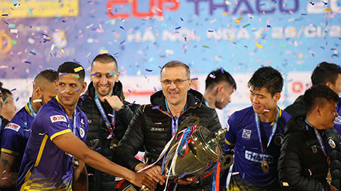 HLV châu Âu chưa hài lòng dù Hà Nội FC giành Siêu Cúp QG 