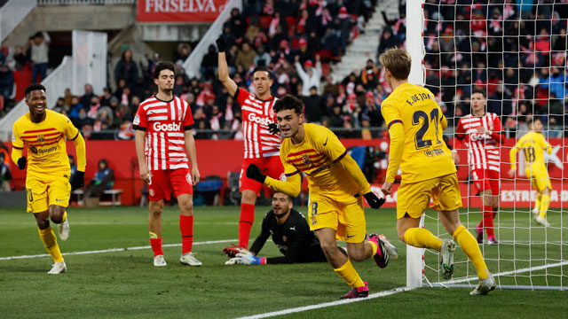 Pedri ăn mừng bàn thắng vào lưới Girona trong trận đấu thứ 100 khoác áo Barca