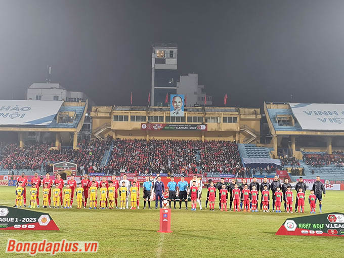 Sau một thời gian dài vắng bóng, CLB Công an Hà Nội đã trở lại giải bóng đá vô địch quốc gia. Trận đấu đầu tiên của Công an Hà Nội tại V.League 2023 là tiếp đón Bình Định trên sân nhà Hàng Đẫy 