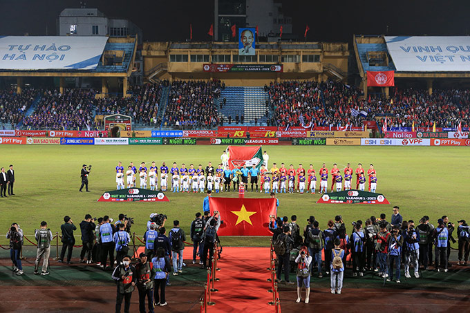 Tối 9/2, trận cầu tâm điểm vòng 2 V.League 2023 giữa Hà Nội FC và CLB Công an Hà Nội đã diễn ra