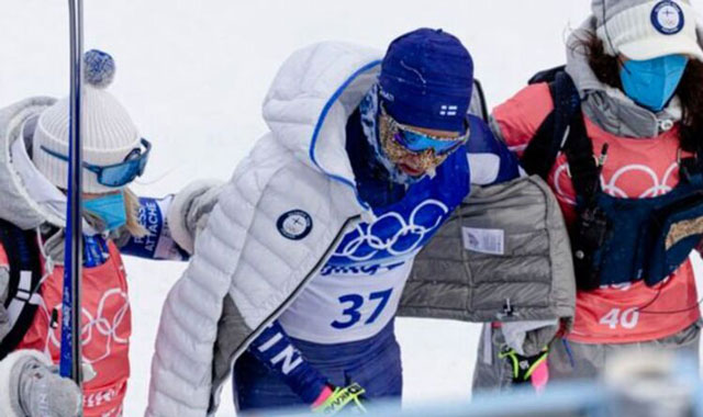 Remi cần tới 2 chiếc túi nhiệt để “rã đông cậu nhỏ” sau khi  hoàn thành 30km trượt tuyết băng đồng tại Olympic Bắc Kinh
