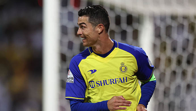 Ronaldo nổi giận với sai lầm trọng tài ở trận Al-Nassr thắng Al-Taawon