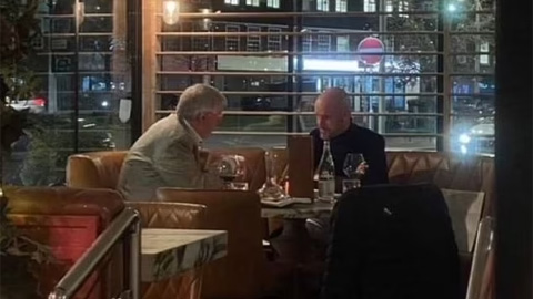 Ten Hag ăn tối cùng Sir Alex trước đại chiến Man United vs Barca