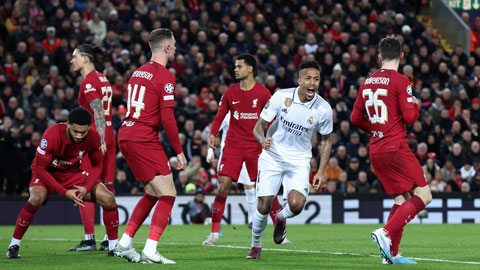 Liverpool thua ngược Real ngay trên sân nhà: Quỳ gối trước nhà vua