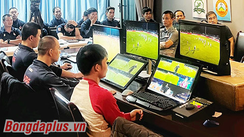 Trọng tài Việt Nam hào hứng với các góc máy nhờ VAR 