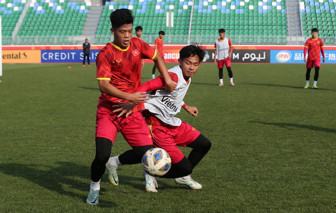 U20 Việt Nam tập luyện chiều 3/3. Ảnh: Phan Hồng