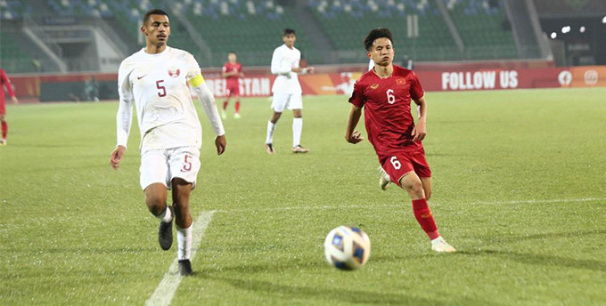 U20 Việt Nam đang chơi đầy nỗ lực. Ảnh: Phan Hồng