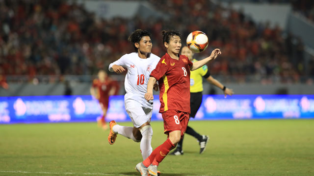 Thùy Trang thi đấu trong màu áo đội tuyển nữ Việt Nam