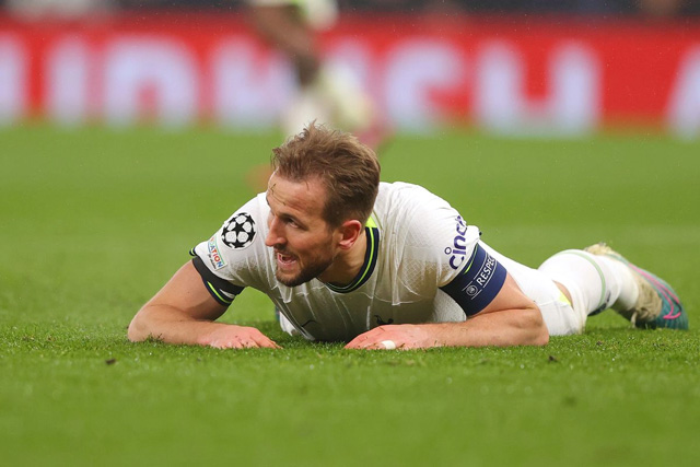 Kane hoàn toàn lạc lõng trên hàng công của Tottenham