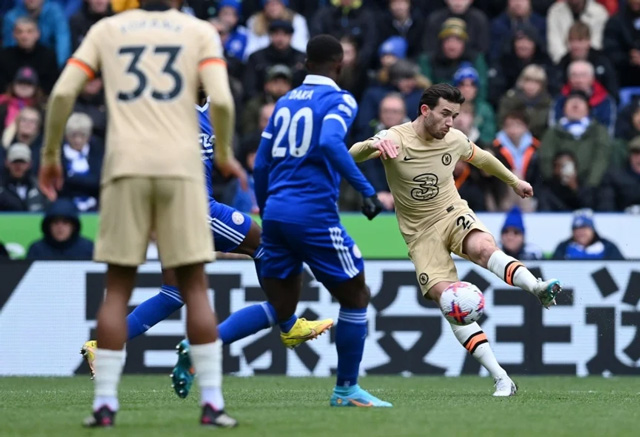 Chilwell mở tỷ số trận Leicester vs Chelsea ở phút 11
