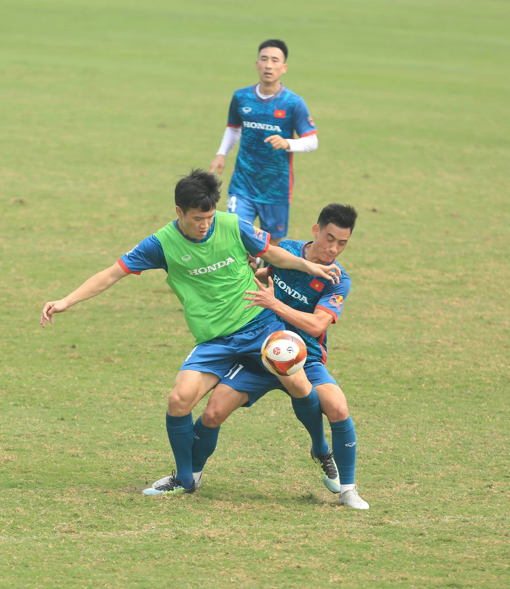 Các tuyển thủ U23 Việt Nam có cơ hội tập luyện cùng các đàn anh ở ĐT Việt Nam - Ảnh: Đức Cường  