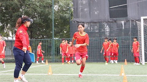 ĐT U17 nữ Việt Nam lên đường đi tập huấn Nhật Bản