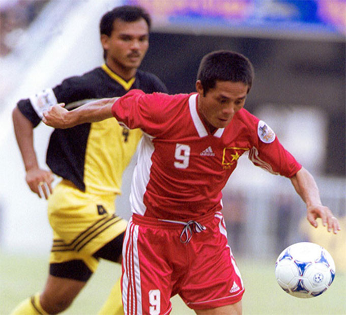 Công Tuyền lập kỷ lục ghi 5 bàn trong 1 trận của ĐT Việt Nam - Ảnh: Tuổi trẻ