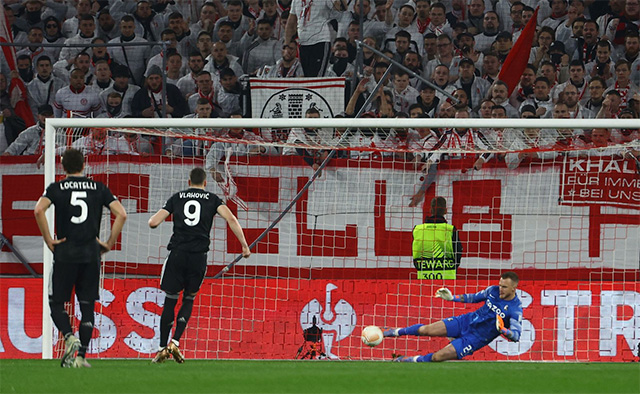 Vlahovic mở tỷ số trận Freiburg vs Juventus 