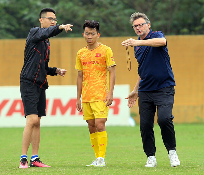 Tính đến hiện tại, quân số của U23 Việt Nam còn 23 gương mặt. HLV Troussier đã tiến hành chia tay tới 11 cầu thủ trước khi chốt danh sách đội tham dự U23 Doha Cup 2023