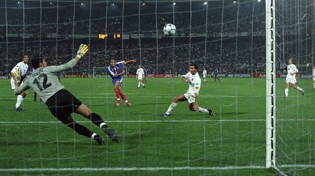 Bàn thắng để đời của Trezeguet vào lưới ĐT Italia ở chung kết EURO 2000