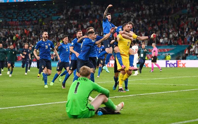 ĐT Anh thất bại đau đớn và đành nhìn người Italia đăng quang tại EURO 2020