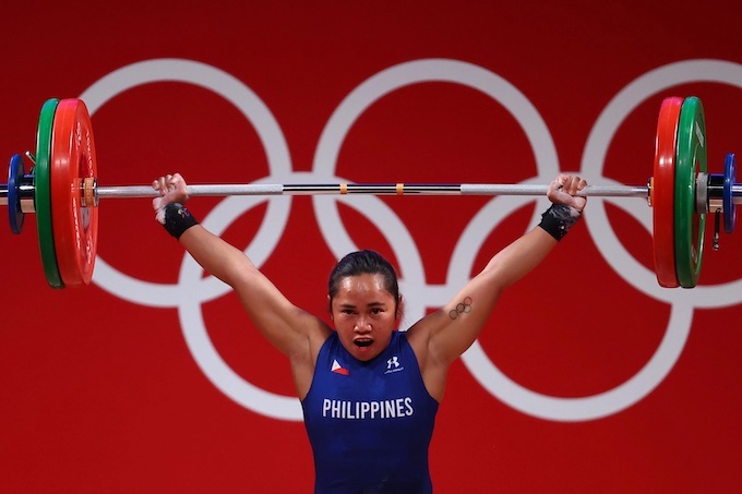 Nhà vô địch Olympic Hidilyn Diaz của Philippines sẽ vắng mặt tại SEA Games 32