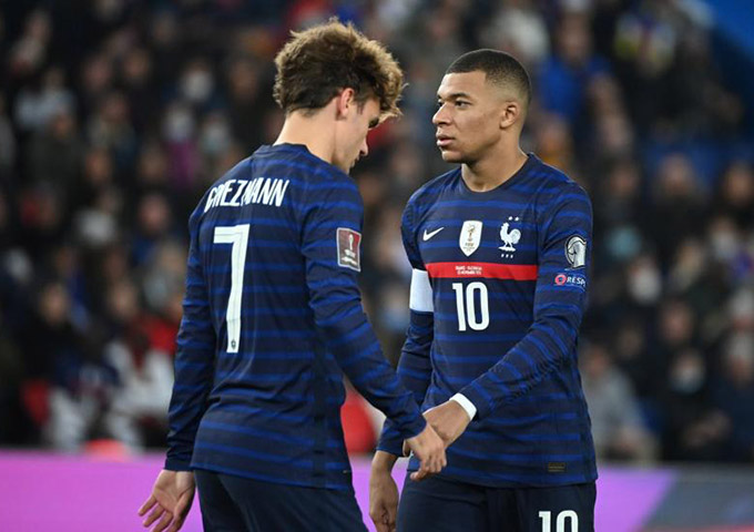 Griezmann và Mbappe trong trận Pháp thắng Kazakhstan 8-0 vào năm 2021