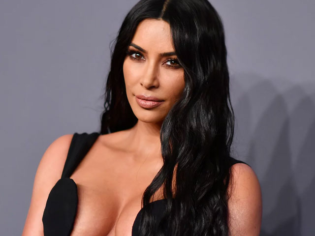 Kim Kardashian bị coi là ám quẻ nhiều đội bóng