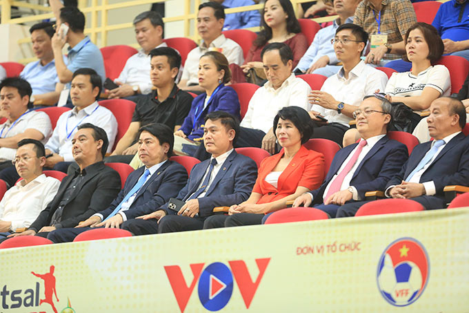 Đại diện lãnh đạo Đài Tiếng nói Việt Nam, Tổng cục TDTT, LĐBĐ Việt Nam đến dự lễ khai mạc