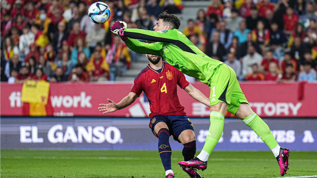 Thủ môn Kepa thể hiện xuất sắc trong màu áo ĐT Tây Ban Nha sau hơn 2 năm bị bỏ rơi