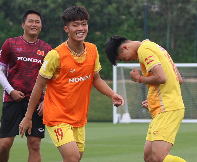 Quốc Việt, tiền đạo cắm của U23 Việt Nam hào hứng tham gia trò chơi 